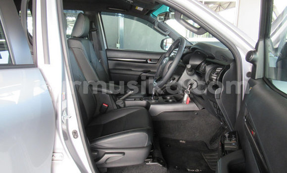 Tenga Tsaru Toyota Hilux Sirivha Mota in Beitbridge in Matabeleland South Tenga Tsaru Toyota Hilux Sirivha Mota in Beitbridge in Matabeleland South