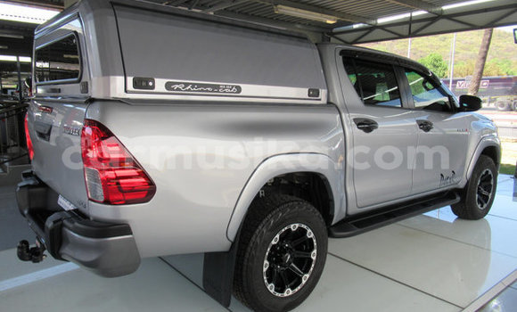 Tenga Tsaru Toyota Hilux Sirivha Mota in Beitbridge in Matabeleland South Tenga Tsaru Toyota Hilux Sirivha Mota in Beitbridge in Matabeleland South