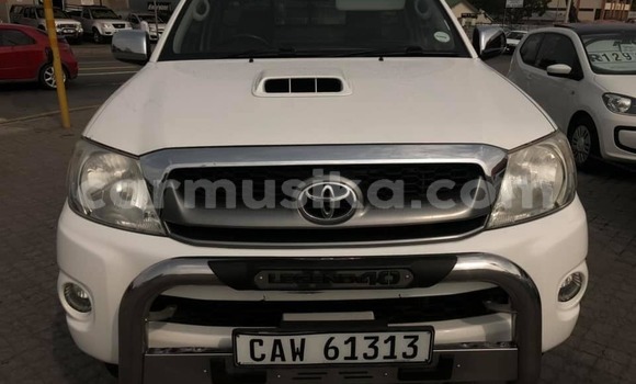Nunua Ilio tumika Toyota Hilux Nyeupe Gari ndani ya Beitbridge nchini Matabeleland Kusini Nunua Ilio tumika Toyota Hilux Nyeupe Gari ndani ya Beitbridge nchini Matabeleland Kusini