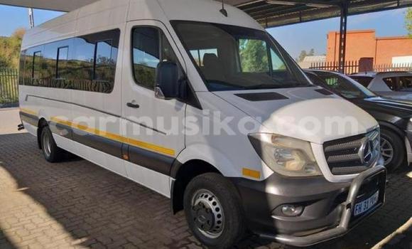 Tenga Tsaru Mercedes‒Benz KOMPRESSOR Chena Mota in Bulawayo in Bulawayo Tenga Tsaru Mercedes‒Benz KOMPRESSOR Chena Mota in Bulawayo in Bulawayo