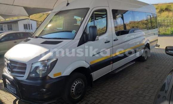 Tenga Tsaru Mercedes‒Benz KOMPRESSOR Chena Mota in Bulawayo in Bulawayo Tenga Tsaru Mercedes‒Benz KOMPRESSOR Chena Mota in Bulawayo in Bulawayo