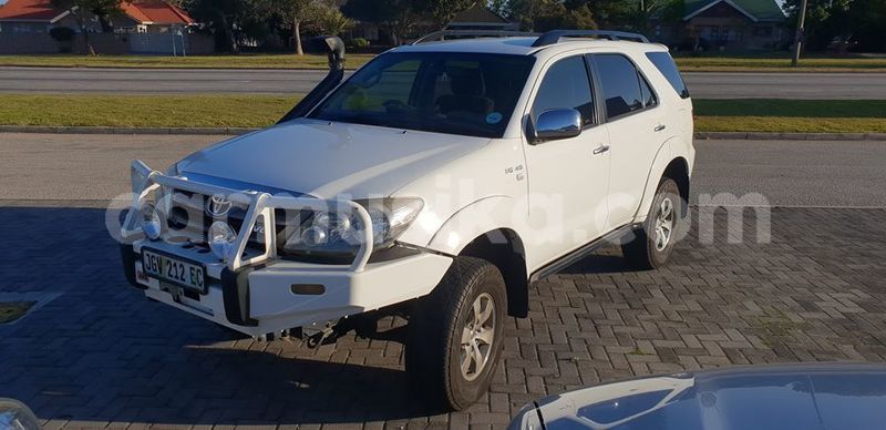 Big with watermark toyota hilux matabeleland south beitbridge 9341