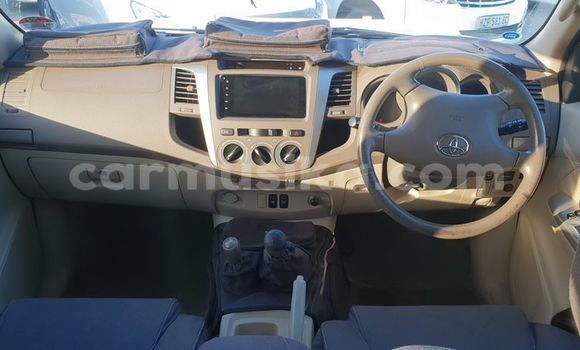 Acheter Occasion Voiture Toyota Hilux Blanc à Beitbridge, Matabeleland South Acheter Occasion Voiture Toyota Hilux Blanc à Beitbridge, Matabeleland South