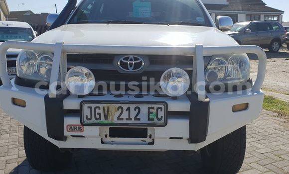 Acheter Occasion Voiture Toyota Hilux Blanc à Beitbridge, Matabeleland South Acheter Occasion Voiture Toyota Hilux Blanc à Beitbridge, Matabeleland South