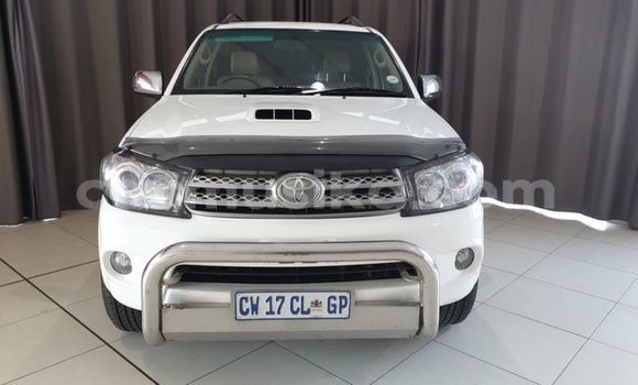 Acheter Occasion Voiture Toyota Fortuner Blanc à Bulawayo, Bulawayo Acheter Occasion Voiture Toyota Fortuner Blanc à Bulawayo, Bulawayo