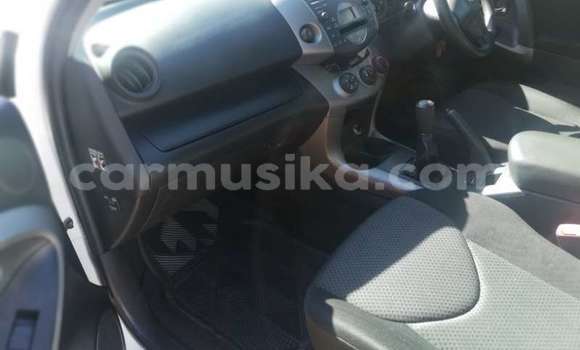 Acheter Occasion Voiture Toyota RAV4 Blanc à Bulawayo, Bulawayo Acheter Occasion Voiture Toyota RAV4 Blanc à Bulawayo, Bulawayo