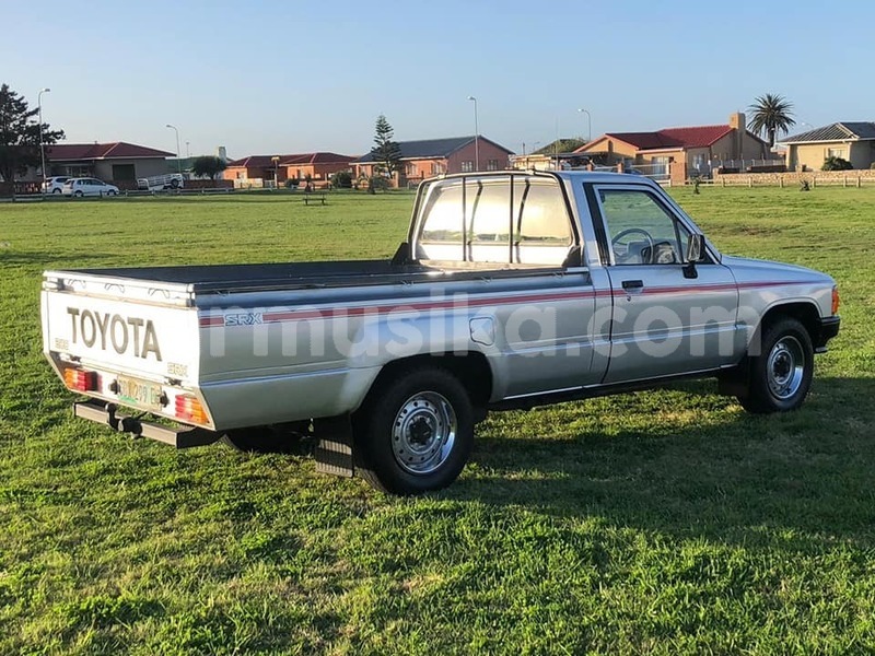 Big with watermark toyota hilux matabeleland south beitbridge 9348