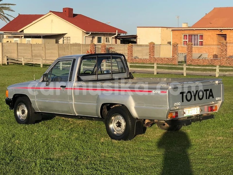 Big with watermark toyota hilux matabeleland south beitbridge 9348