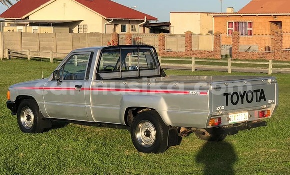 Acheter Occasion Voiture Toyota Hilux Gris à Beitbridge, Matabeleland South Acheter Occasion Voiture Toyota Hilux Gris à Beitbridge, Matabeleland South