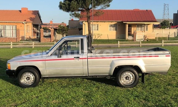 Acheter Occasion Voiture Toyota Hilux Gris à Beitbridge, Matabeleland South Acheter Occasion Voiture Toyota Hilux Gris à Beitbridge, Matabeleland South