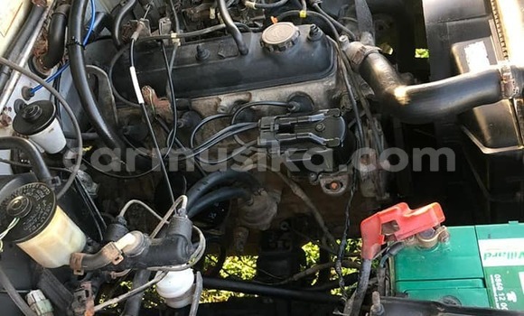 Acheter Occasion Voiture Toyota Hilux Gris à Beitbridge, Matabeleland South Acheter Occasion Voiture Toyota Hilux Gris à Beitbridge, Matabeleland South