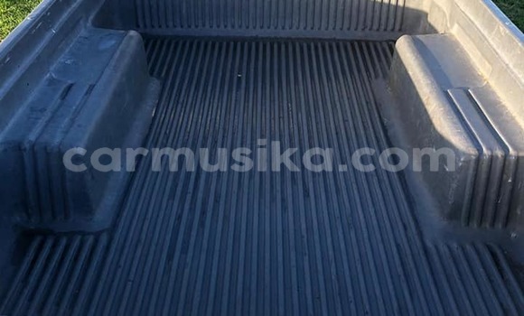 Acheter Occasion Voiture Toyota Hilux Gris à Beitbridge, Matabeleland South Acheter Occasion Voiture Toyota Hilux Gris à Beitbridge, Matabeleland South