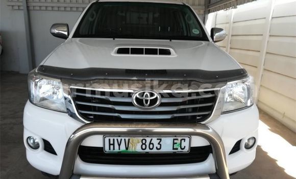 Buy Used Toyota Hilux White Car in Beitbridge in Matabeleland South Buy Used Toyota Hilux White Car in Beitbridge in Matabeleland South