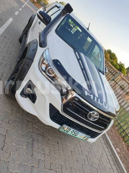 Big with watermark toyota hilux matabeleland south beitbridge 9352