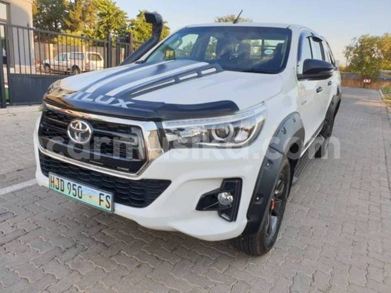 Big with watermark toyota hilux matabeleland south beitbridge 9352