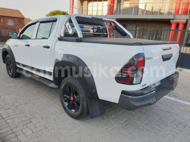 Big with watermark toyota hilux matabeleland south beitbridge 9352