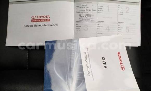 Acheter Occasion Voiture Toyota Hilux Blanc à Beitbridge, Matabeleland South Acheter Occasion Voiture Toyota Hilux Blanc à Beitbridge, Matabeleland South