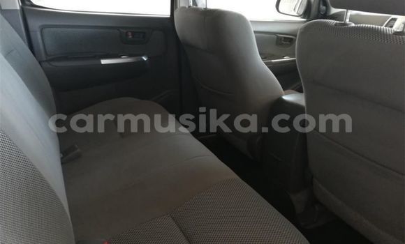 Tenga Tsaru Toyota Hilux Zvimwe Mota in Borrowdale in Harare Tenga Tsaru Toyota Hilux Zvimwe Mota in Borrowdale in Harare