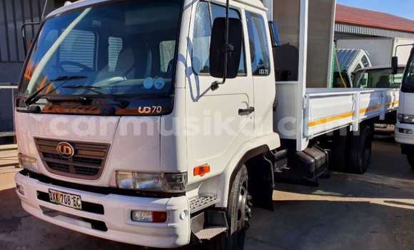 Acheter Occasion Utilitaire Nissan UD Blanc à Beitbridge, Matabeleland South Acheter Occasion Utilitaire Nissan UD Blanc à Beitbridge, Matabeleland South