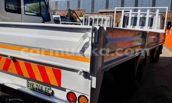 Acheter Occasion Utilitaire Nissan UD Blanc à Beitbridge, Matabeleland South Acheter Occasion Utilitaire Nissan UD Blanc à Beitbridge, Matabeleland South