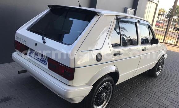 Acheter Occasion Voiture Volkswagen Golf Blanc à Beitbridge, Matabeleland South Acheter Occasion Voiture Volkswagen Golf Blanc à Beitbridge, Matabeleland South