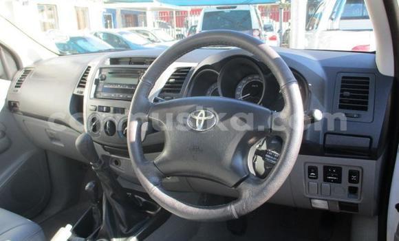 Tenga Tsaru Toyota Hilux Chena Mota in Beitbridge in Matabeleland South Tenga Tsaru Toyota Hilux Chena Mota in Beitbridge in Matabeleland South