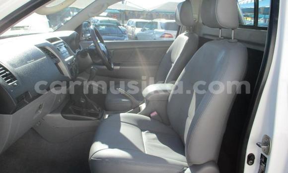 Tenga Tsaru Toyota Hilux Chena Mota in Beitbridge in Matabeleland South Tenga Tsaru Toyota Hilux Chena Mota in Beitbridge in Matabeleland South