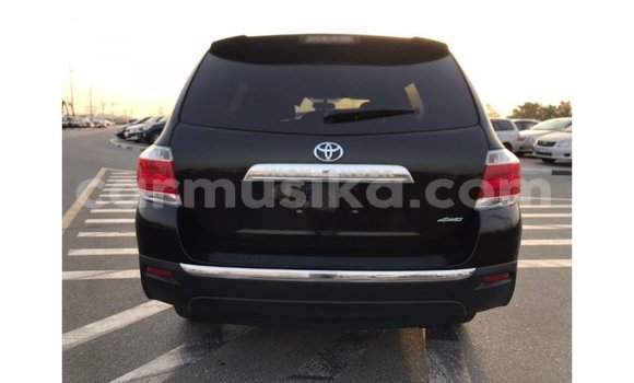 Tenga Imported Toyota Highlander Nhema Mota in Import - Dubai in Harare Tenga Imported Toyota Highlander Nhema Mota in Import - Dubai in Harare