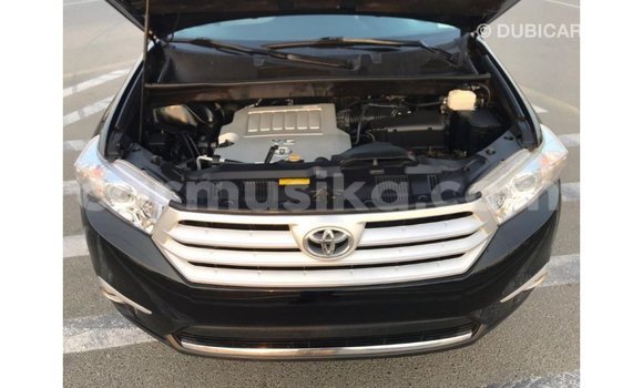 Tenga Imported Toyota Highlander Nhema Mota in Import - Dubai in Harare Tenga Imported Toyota Highlander Nhema Mota in Import - Dubai in Harare