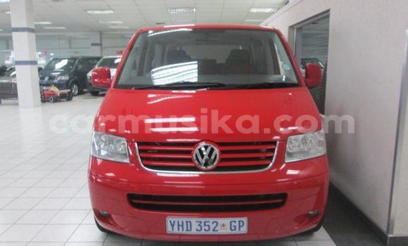 Acheter Occasion Voiture Volkswagen Caravelle Rouge à Beitbridge, Matabeleland South Acheter Occasion Voiture Volkswagen Caravelle Rouge à Beitbridge, Matabeleland South