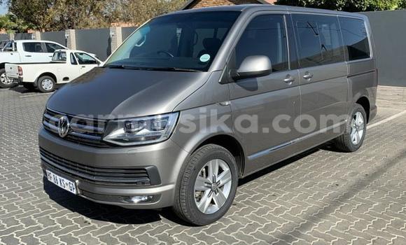 Acheter Occasion Voiture Volkswagen Caravelle Autre à Beitbridge, Matabeleland South Acheter Occasion Voiture Volkswagen Caravelle Autre à Beitbridge, Matabeleland South