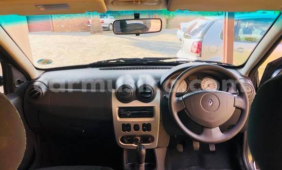 Tenga Tsaru Renault Sandero Sirivha Mota in Beitbridge in Matabeleland South Tenga Tsaru Renault Sandero Sirivha Mota in Beitbridge in Matabeleland South