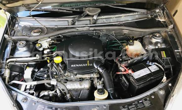 Tenga Tsaru Renault Sandero Sirivha Mota in Beitbridge in Matabeleland South Tenga Tsaru Renault Sandero Sirivha Mota in Beitbridge in Matabeleland South