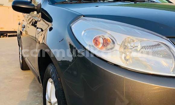 Tenga Tsaru Renault Sandero Sirivha Mota in Beitbridge in Matabeleland South Tenga Tsaru Renault Sandero Sirivha Mota in Beitbridge in Matabeleland South