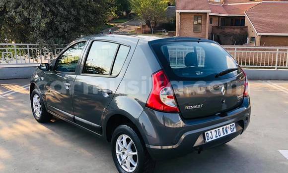 Tenga Tsaru Renault Sandero Sirivha Mota in Beitbridge in Matabeleland South Tenga Tsaru Renault Sandero Sirivha Mota in Beitbridge in Matabeleland South