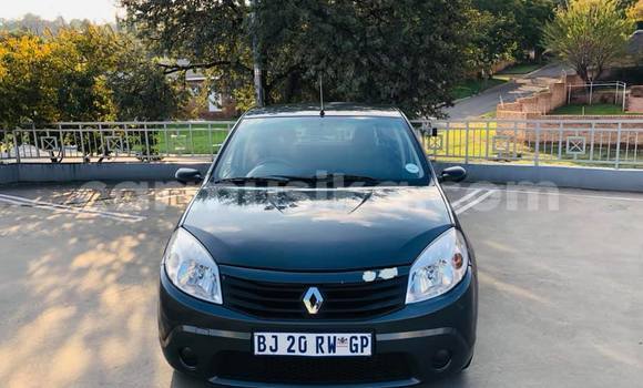 Tenga Tsaru Renault Sandero Sirivha Mota in Beitbridge in Matabeleland South Tenga Tsaru Renault Sandero Sirivha Mota in Beitbridge in Matabeleland South