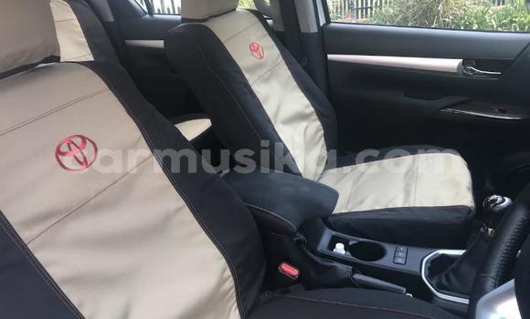 Acheter Occasion Voiture Toyota Hilux Blanc à Beitbridge, Matabeleland South Acheter Occasion Voiture Toyota Hilux Blanc à Beitbridge, Matabeleland South