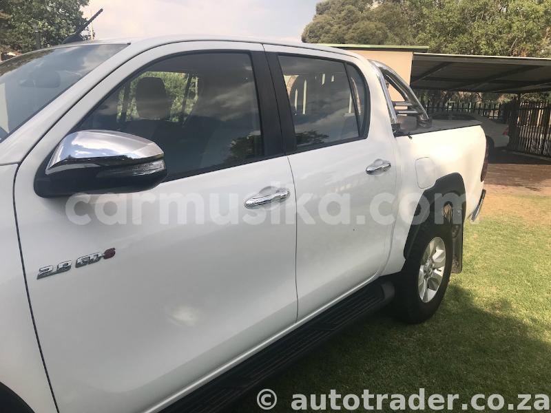 Big with watermark toyota hilux matabeleland south beitbridge 9379