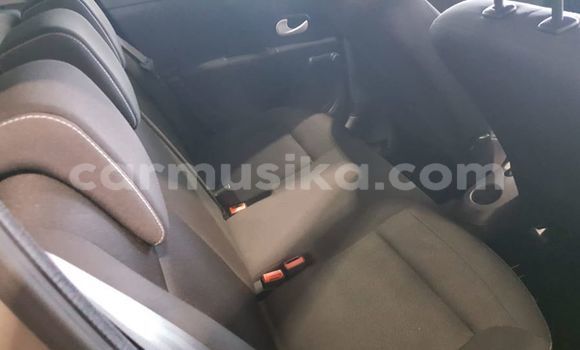 Tenga Tsaru Renault Clio Zvimwe Mota in Beitbridge in Matabeleland South Tenga Tsaru Renault Clio Zvimwe Mota in Beitbridge in Matabeleland South