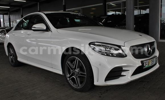 Acheter Occasion Voiture Mercedes‒Benz C–Class Blanc à Beitbridge, Matabeleland South Acheter Occasion Voiture Mercedes‒Benz C–Class Blanc à Beitbridge, Matabeleland South