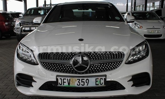 Acheter Occasion Voiture Mercedes‒Benz C–Class Blanc à Beitbridge, Matabeleland South Acheter Occasion Voiture Mercedes‒Benz C–Class Blanc à Beitbridge, Matabeleland South