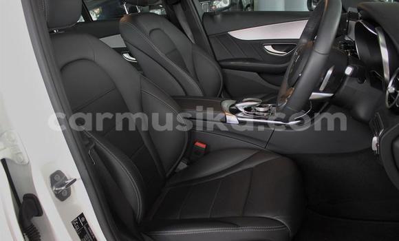 Acheter Occasion Voiture Mercedes‒Benz C–Class Blanc à Beitbridge, Matabeleland South Acheter Occasion Voiture Mercedes‒Benz C–Class Blanc à Beitbridge, Matabeleland South