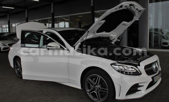 Acheter Occasion Voiture Mercedes‒Benz C–Class Blanc à Beitbridge, Matabeleland South Acheter Occasion Voiture Mercedes‒Benz C–Class Blanc à Beitbridge, Matabeleland South