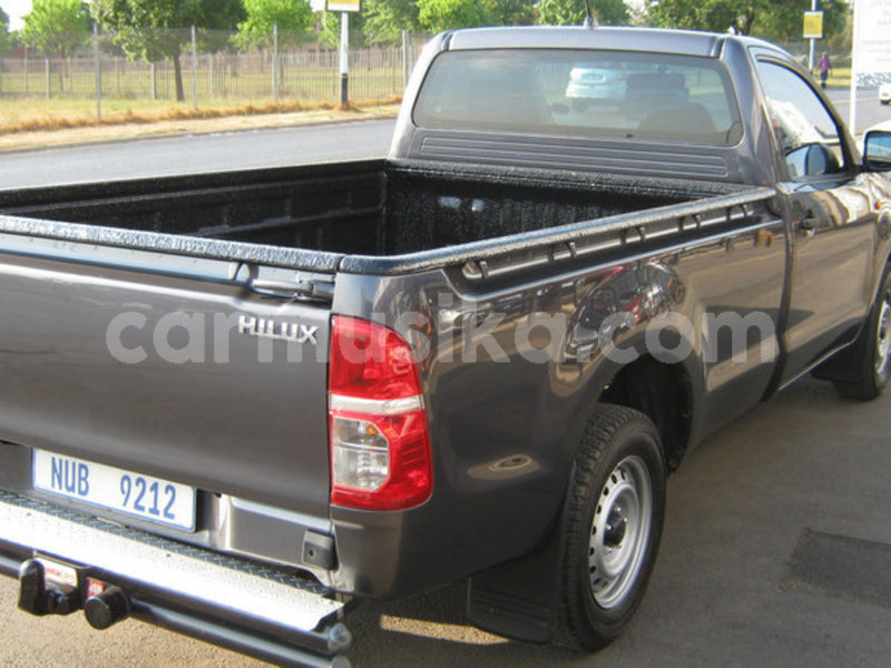 Big with watermark toyota hilux matabeleland south beitbridge 9389