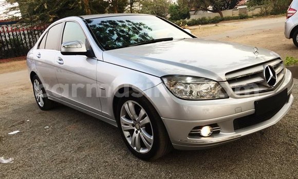 Acheter Occasion Voiture Mercedes‒Benz C–Class Gris à Harare, Harare Acheter Occasion Voiture Mercedes‒Benz C–Class Gris à Harare, Harare