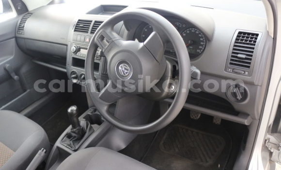 Acheter Occasion Voiture Volkswagen Polo Gris à Beitbridge, Matabeleland South Acheter Occasion Voiture Volkswagen Polo Gris à Beitbridge, Matabeleland South