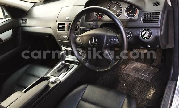 Acheter Occasion Voiture Mercedes‒Benz C–Class Gris à Harare, Harare Acheter Occasion Voiture Mercedes‒Benz C–Class Gris à Harare, Harare