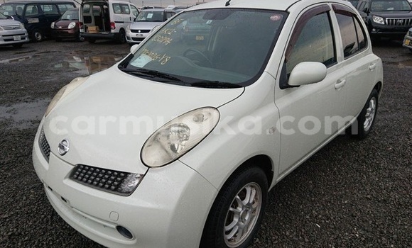 Acheter Occasion Voiture Nissan March Blanc à Beitbridge, Matabeleland South Acheter Occasion Voiture Nissan March Blanc à Beitbridge, Matabeleland South