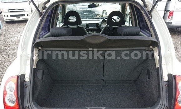 Acheter Occasion Voiture Nissan March Blanc à Beitbridge, Matabeleland South Acheter Occasion Voiture Nissan March Blanc à Beitbridge, Matabeleland South