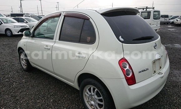 Acheter Occasion Voiture Nissan March Blanc à Beitbridge, Matabeleland South Acheter Occasion Voiture Nissan March Blanc à Beitbridge, Matabeleland South